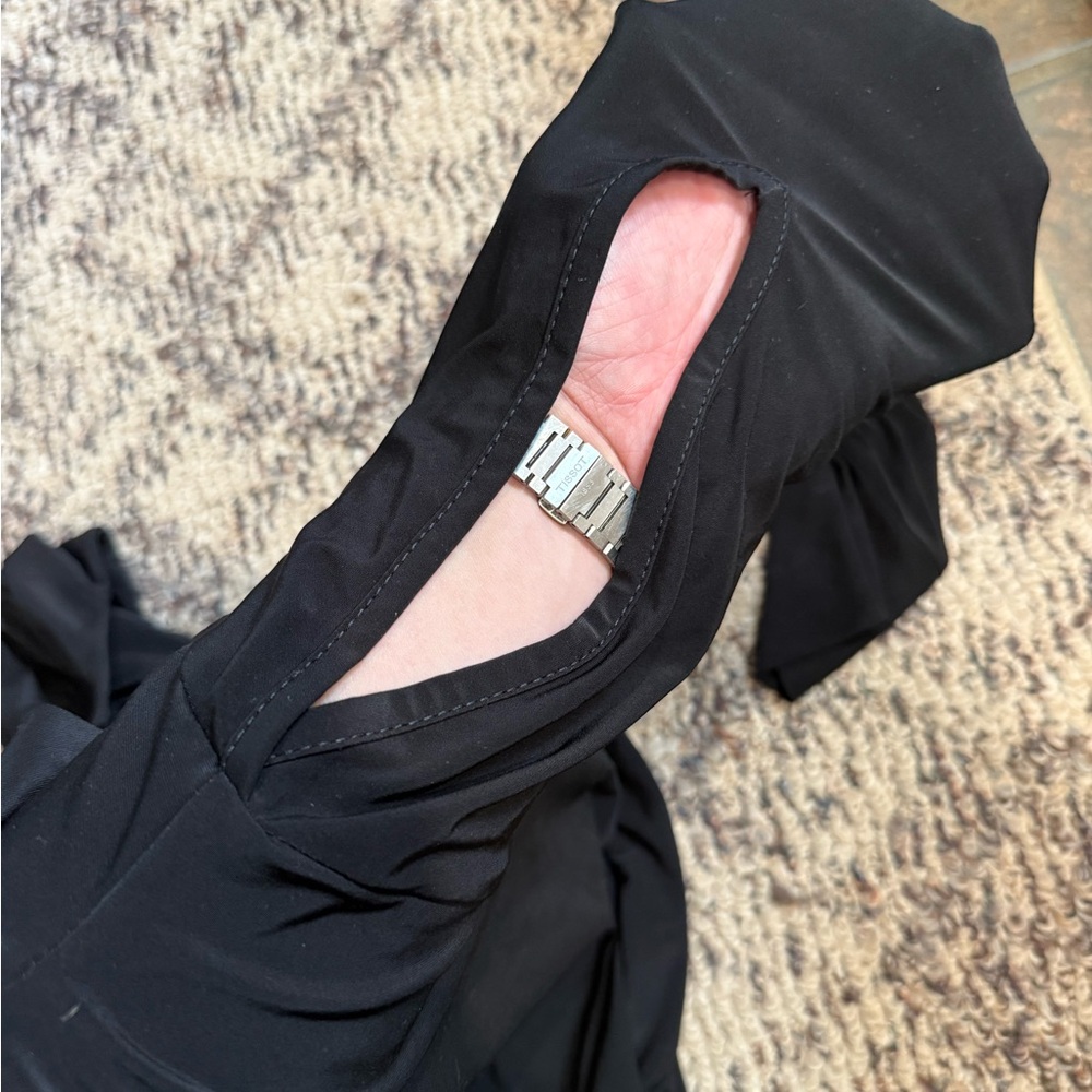 Elegant Black Long Sleeve Dress - Picture 2 of 8